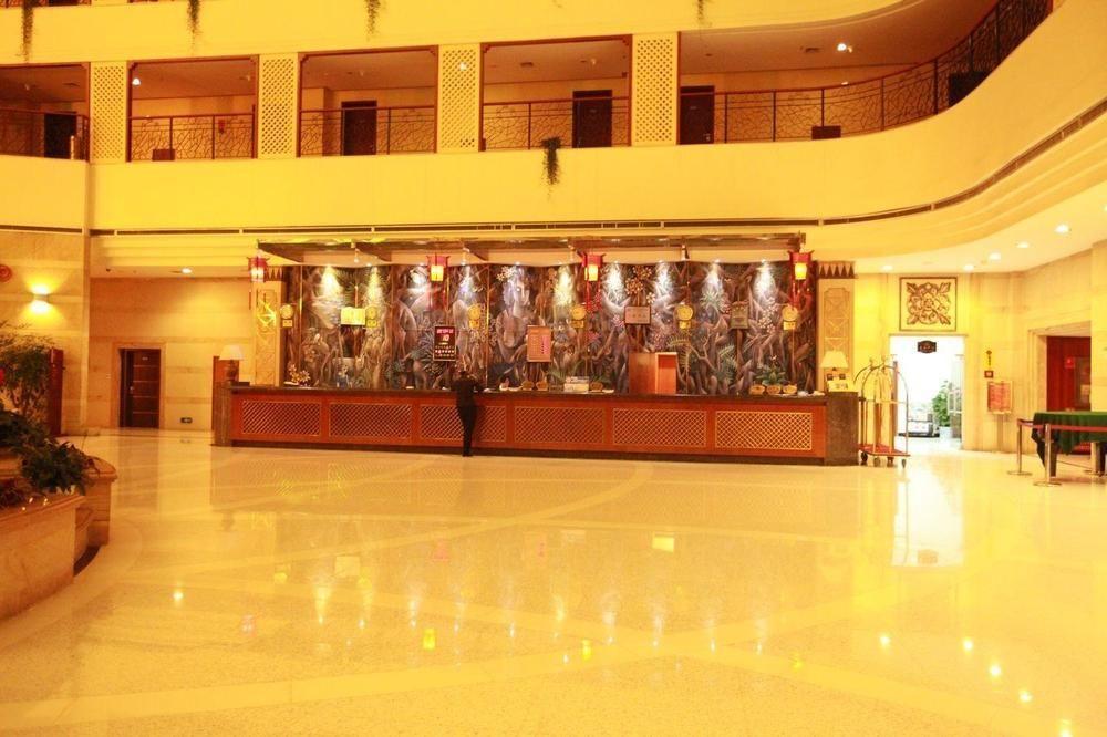 Weiselect Wanghu Hotel Kunming Exterior photo